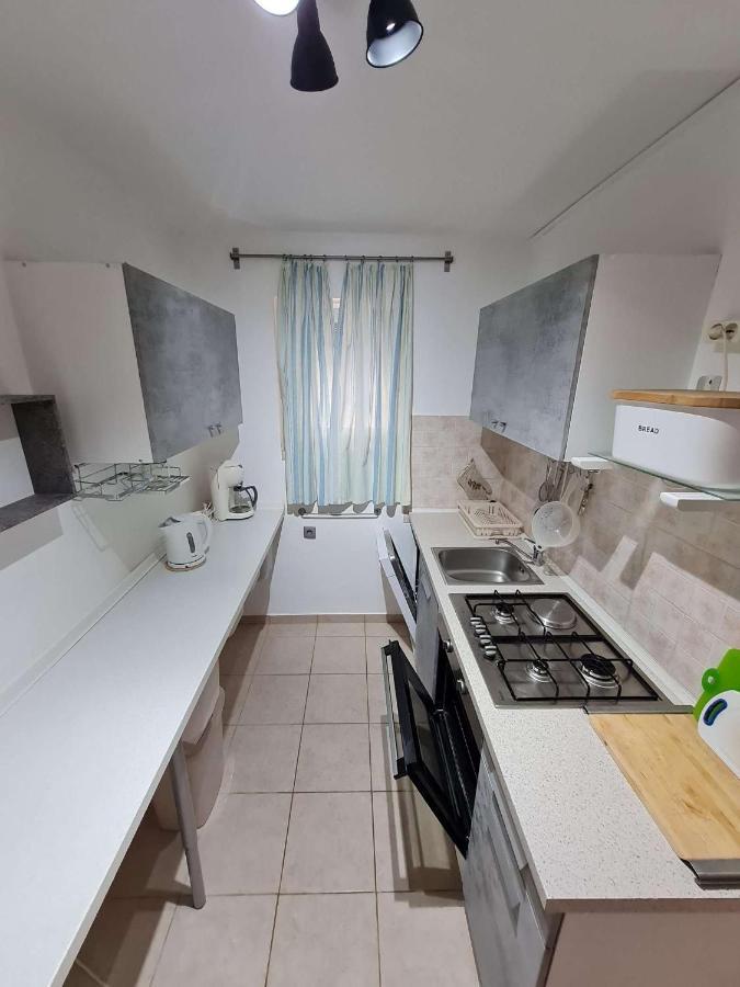 Apartmani Lovre I Zara Exterior photo